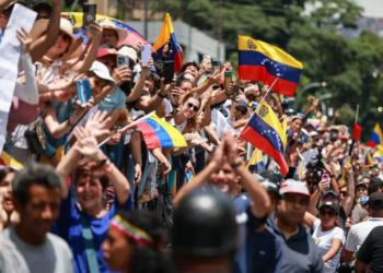 El relato de la mamá de uno de los más de 100 jóvenes arrestados después de las elecciones en Venezuela