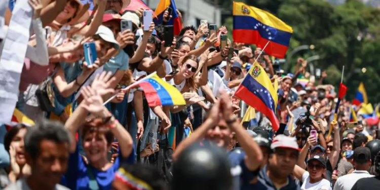 El relato de la mamá de uno de los más de 100 jóvenes arrestados después de las elecciones en Venezuela