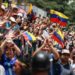 El relato de la mamá de uno de los más de 100 jóvenes arrestados después de las elecciones en Venezuela