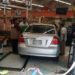 En Coyoacán, una conductora choca contra un supermercado y el automóvil se mete hasta las cajas