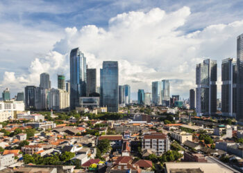 Cómo es la gran ciudad que Indonesia está construyendo en la selva y por qué están dejando Yakarta
