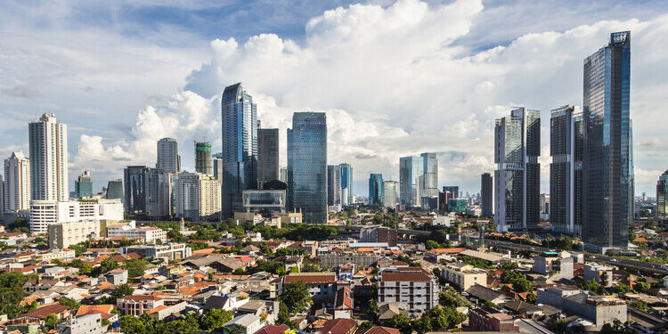 Cómo es la gran ciudad que Indonesia está construyendo en la selva y por qué están dejando Yakarta