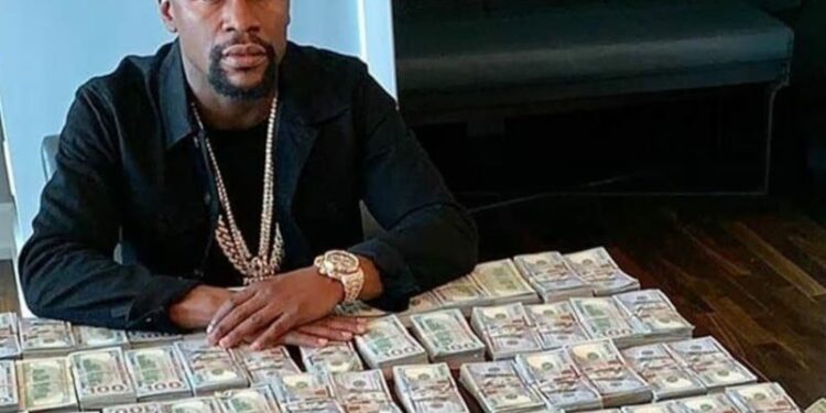 Un joyero revela cuánto vale el tesoro millonario de Floyd Mayweather y cuáles son sus joyas favoritas