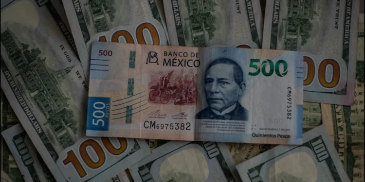 Peso mexicano se deprecia: desafía los 19.50 por dólar