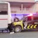 Por choque en la B. Anaya, diez trabajadores y dos oficiales de la Policía de la capital resultaron con golpes