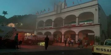Un incendio afecta a una parte del edificio del ayuntamiento de Tancanhuitz