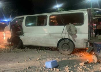 Una persona falleció y dos resultaron heridas en un accidente de tráfico en el Río Santiago