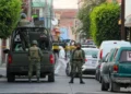 En Guanajuato, cinco individuos han sido asesinados y otras dos personas han sido colgadas en un puente vehicular