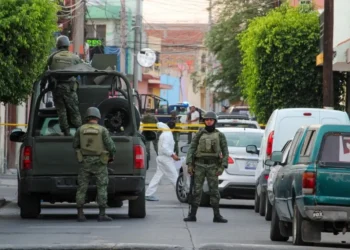 En Guanajuato, cinco individuos han sido asesinados y otras dos personas han sido colgadas en un puente vehicular