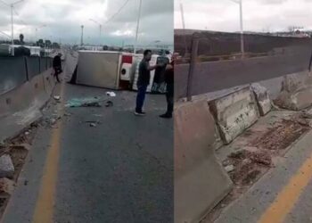 Un camión de transporte de mercancías se vuelca en el Periférico Norte