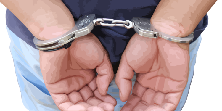 Policía vial fue arrestado por solicitar 12 mil pesos a un motociclista detenido por exceder los límites de velocidad