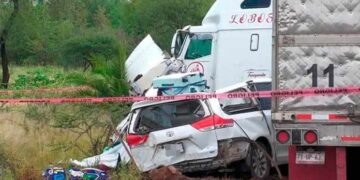 Accidente vial causa la muerte de cuatro potosinos que se dirigían a Mazatlán
