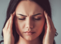 Ni descanso, ni dietas mágicas: 4 ideas falsas sobre cómo tratar la migraña crónica