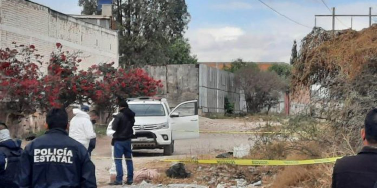 Encuentran un cuerpo en camino de tierra en El Aguaje