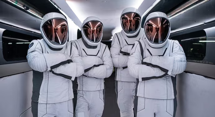 La vuelta de la expedición de astronautas no profesionales representa un momento histórico en la aventura espacial