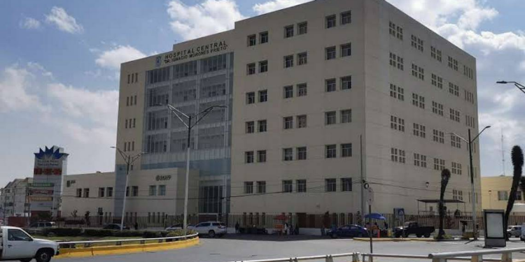 Médicos residentes del Hospital Central han decidido hacer un paro; buscan soluciones para la crisis que atraviesa el hospital