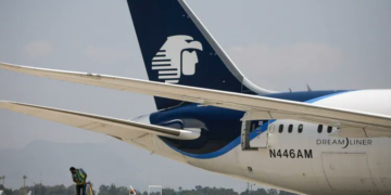 Aeroméxico está en conversaciones con el sindicato de pilotos para evitar un posible paro laboral