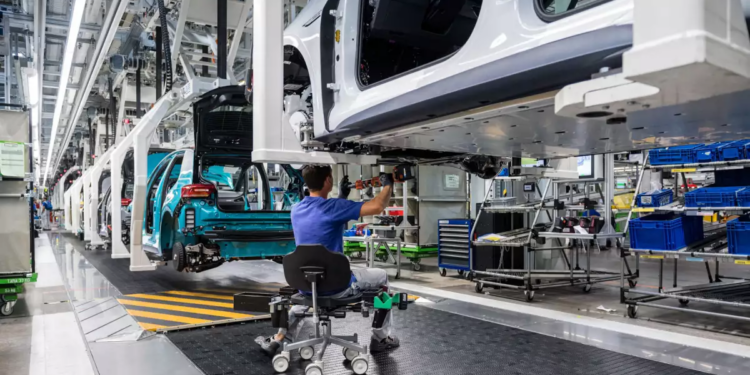 Casi 400 empresas extranjeras llegarán a México en 2025 debido al nearshoring