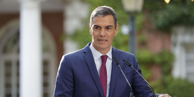 La derecha en España respalda a Pedro Sánchez por su decisión de no asistir a la ceremonia de toma de posesión de Sheinbaum