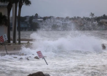 El huracán Helene pierde fuerza y se transforma en una tormenta postropical en Estados Unidos