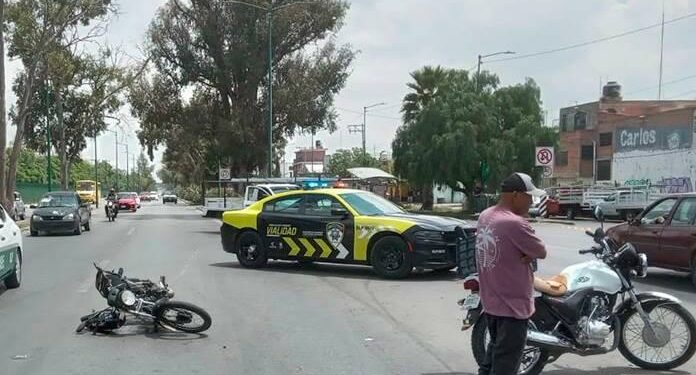 Motociclista resulta lesionado en un accidente sobre Industrial Aviación