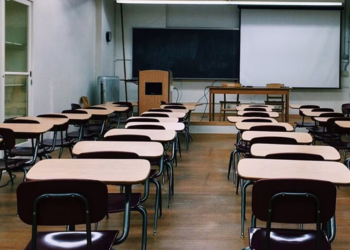 Ante el avance de una posible tormenta tropical, se suspenden las clases en 42 municipios de Oaxaca