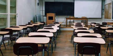 Ante el avance de una posible tormenta tropical, se suspenden las clases en 42 municipios de Oaxaca