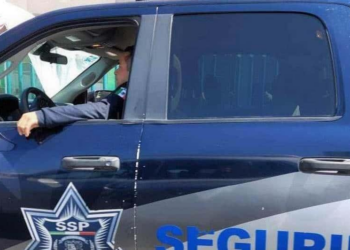 Exhiben a custodios impidiendo el acceso de las personas con discapacidad en el IMSS