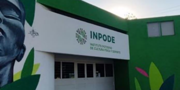 El subdirector del Inpode se accidenta en Jacarandas mientras conducía un vehículo oficial y se le descubre un arma