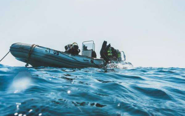 Increíble suceso en alta mar: un marinero ruso logra resistir 67 días flotando en una balsa inflable