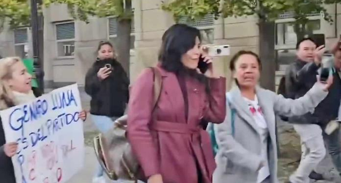 Anabel Hernández denuncia un amenazas directas; Señala a Morena como responsable
