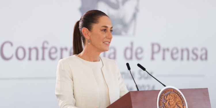 Sheinbaum rechaza ser ‘autoritaria’ tras polémica iniciativa que blinda sus reformas