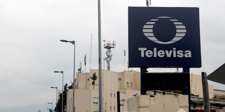 Las acciones de Grupo Televisa disminuyen luego de la revocación de la licencia de Azcárraga