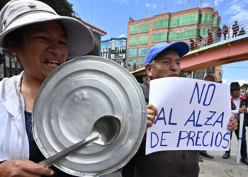 Empresarios alertan sobre la inminencia de un colapso en Bolivia debido a la crisis económica y los conflictos políticos que se están suscitando