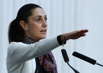 ‘Todos los de la 4T debemos dar el ejemplo’: Sheinbaum sobre helicóptero de Monreal y Haces