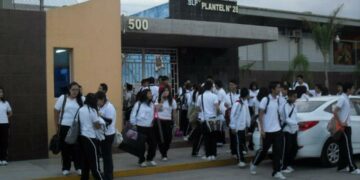 VIDEO | Más de 20 despidos de profesores en el Cobach