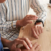 Cada vez más, los relojes inteligentes se emplean para detectar desde ataques al corazón hasta enfermedades como el mal de Parkinson