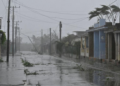 Cuba, duramente golpeada por ciclón Rafael, intenta recuperarse; amplias zonas permanecen sin luz