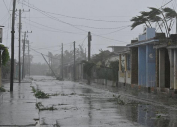Cuba, duramente golpeada por ciclón Rafael, intenta recuperarse; amplias zonas permanecen sin luz