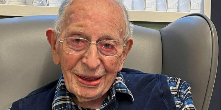 Falleció a los 112 años John Alfred Tinniswood, el hombre más viejo del mundo
