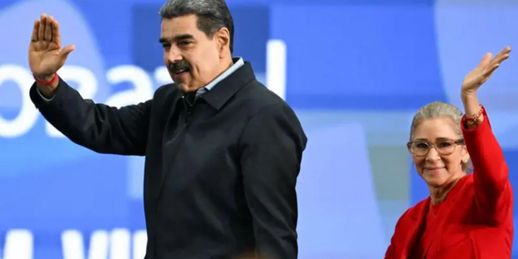 Venezuela aprueba una ley para castigar con hasta 30 años de prisión a quienes apoyen sanciones internacionales contra el país