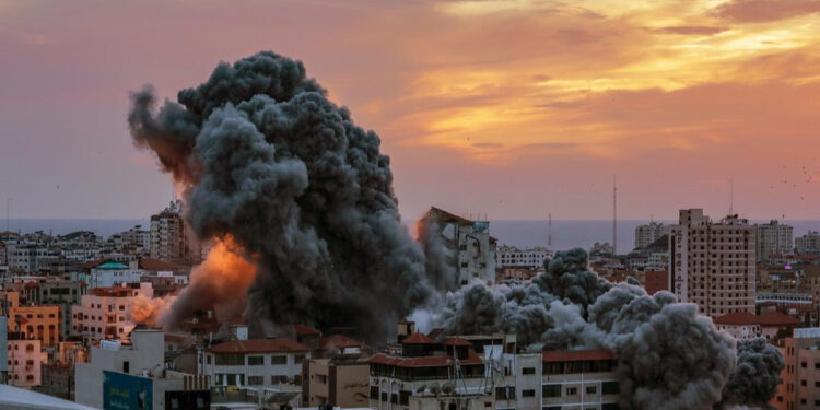 Video | Bombardea Israel 25 objetivos libaneses, pese a negociaciones de alto el fuego