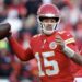 Mahomes rompe récord y lidera triunfo de Chiefs sobre Raiders.