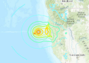 Un gran sismo de magnitud 7.3 sacude la costa de California y activa la alerta de tsunami