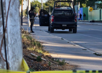 En Culiacán, asesinan a una joven de 19 años frente a Colegio de Bachilleres