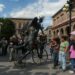 La exposición escultórica en Plaza de Armas