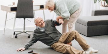 La popular vitamina D no previene caídas ni fracturas en adultos mayores, dicen expertos. ¿Qué puede ayudar?