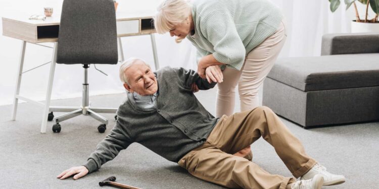 La popular vitamina D no previene caídas ni fracturas en adultos mayores, dicen expertos. ¿Qué puede ayudar?
