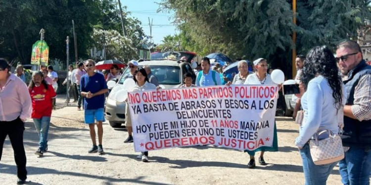 Niño sale a comprar tortillas y muere a causa de una bala perdida