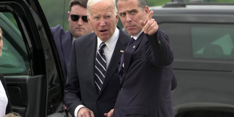 Joe Biden indulta a su hijo Hunter pese a haber asegurado que no lo haría